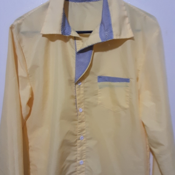 A Yellow button up mens shirt - Picture 1 of 2